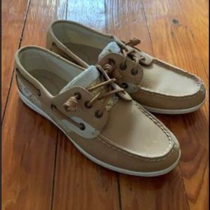 Women’s sperry size 9